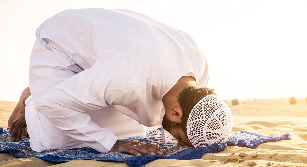 arabic-men3-in-the-desert-PPCPMWY